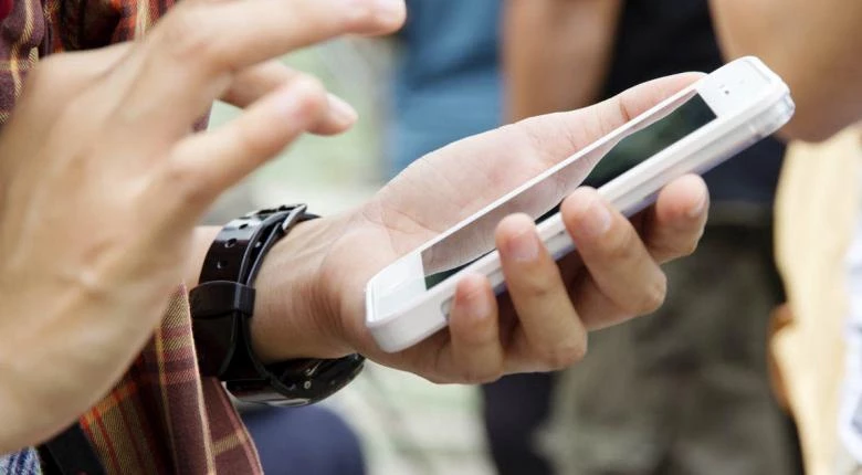 Πιο ακριβές από σήμερα οι τηλεφωνικές κλήσεις – Ποια εταιρεία τριπλασίασε χρεώσεις σταθερής